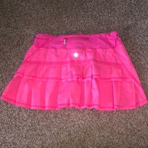 Lululemon skort size 6